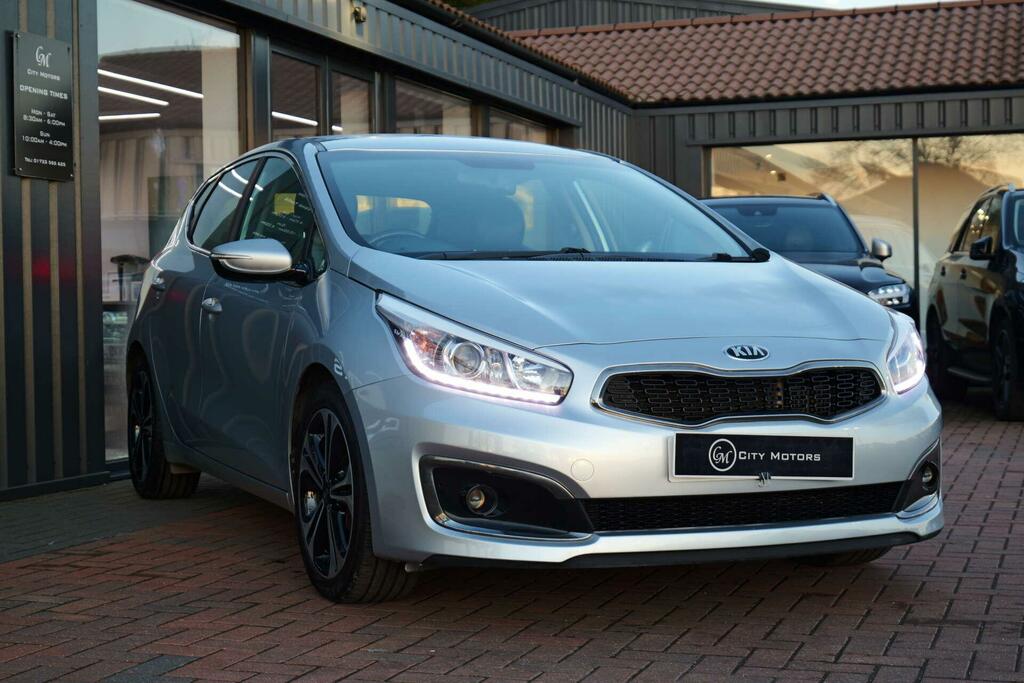 Kia Ceed 1.6 Crdi 4 Euro 6 Ss Silver #3