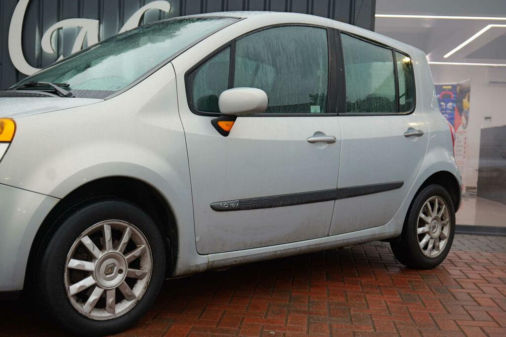 Renault Modus 1.6 16V Privilege Gold #2