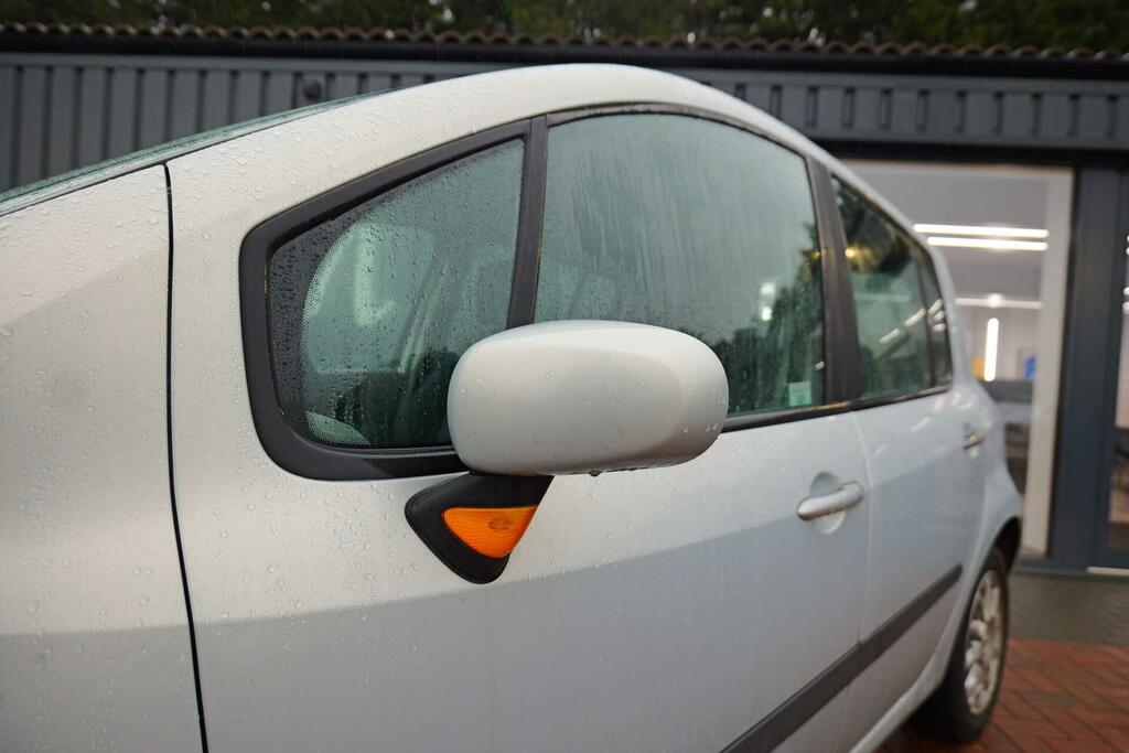 Renault Modus 1.6 16V Privilege Gold #14