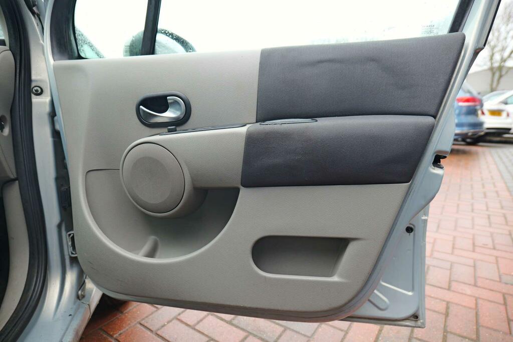 Renault Modus 1.6 16V Privilege Gold #15