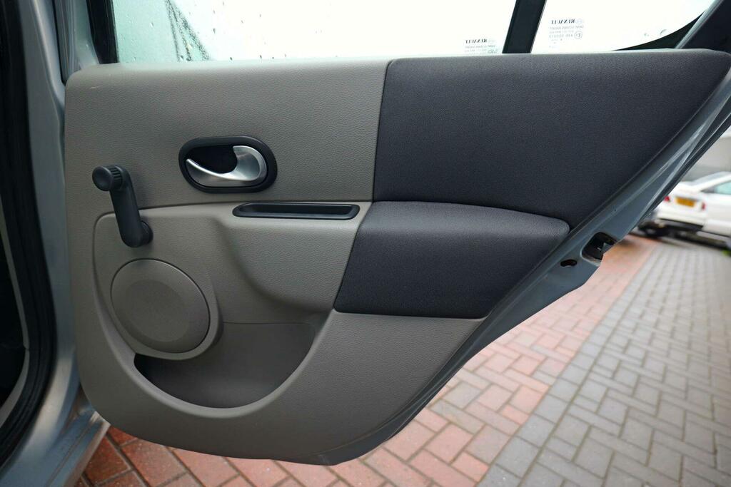 Renault Modus 1.6 16V Privilege Gold #40