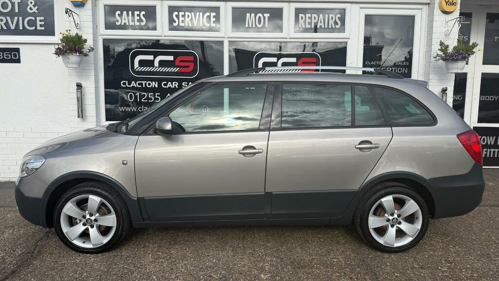 Skoda Fabia Estate LG11CHJ #4