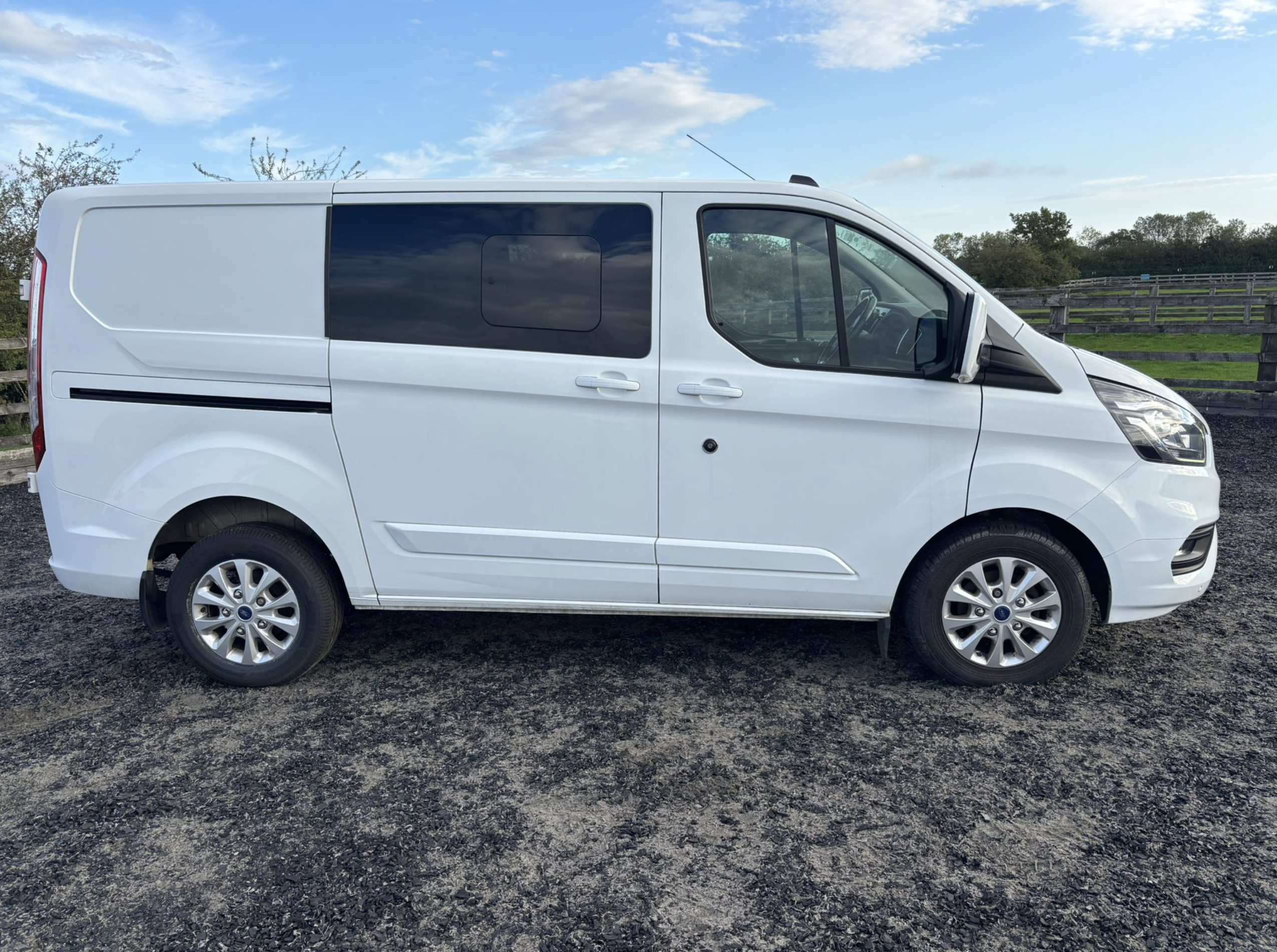 Ford Transit Custom 2.0 300 Ecoblue Limited Crew Van L1, 54,632 Miles #4