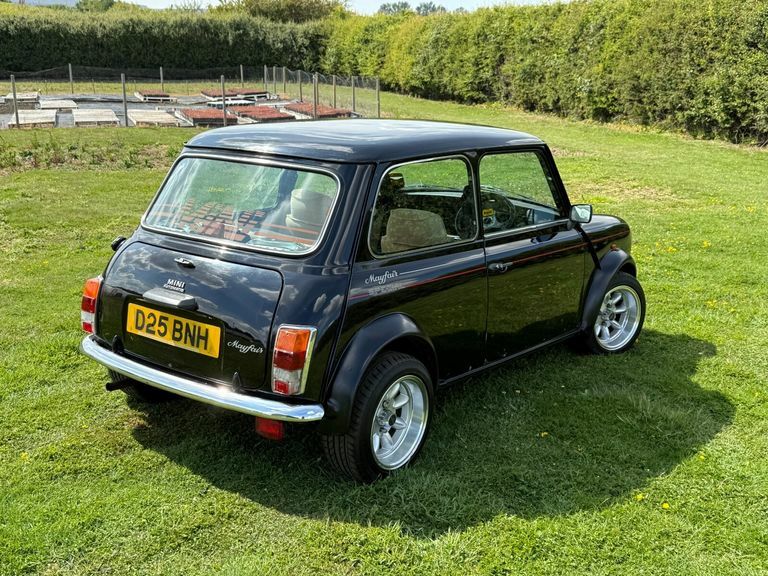 Austin MINI City E Red #10