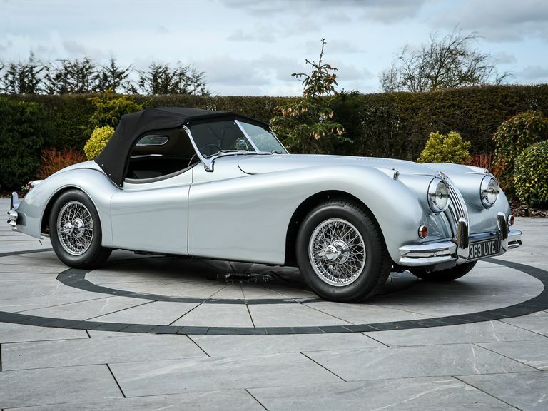 Jaguar XK Roadster Silver