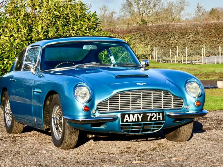 Aston Martin DB6 Coupe Blue