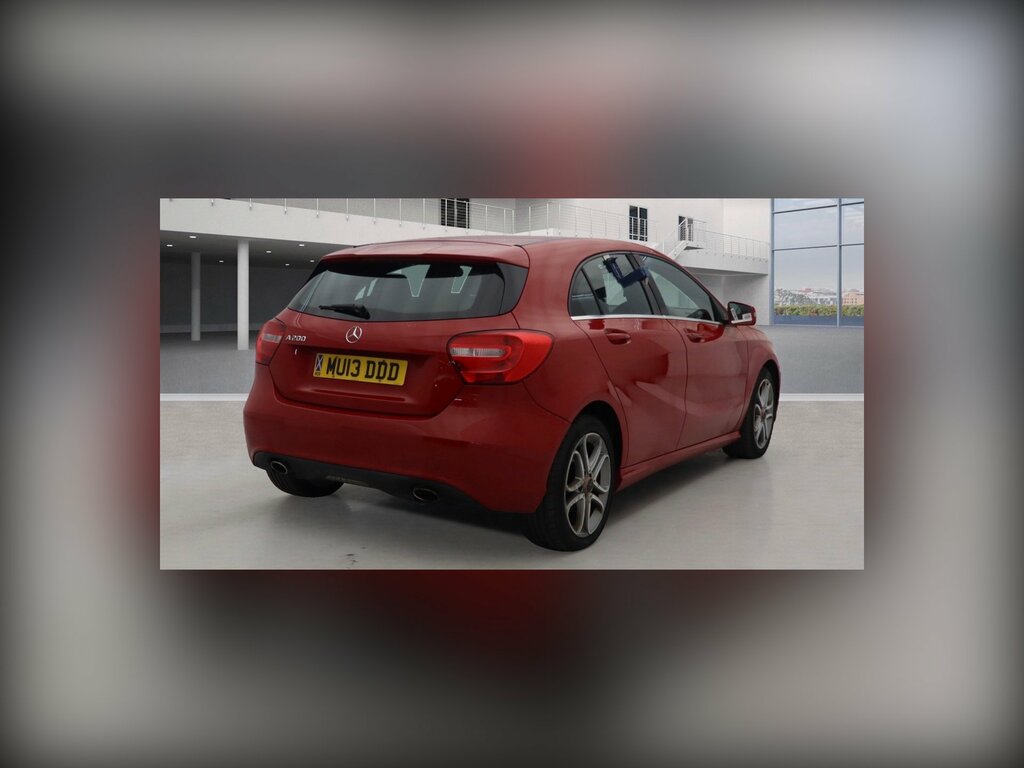 Mercedes-Benz A Class 1.6 A200 Blueefficiency Sport Hatchback MU13DDD Red #3