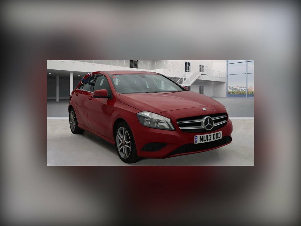 Mercedes-Benz A Class 1.6 A200 Blueefficiency Sport Hatchback Red