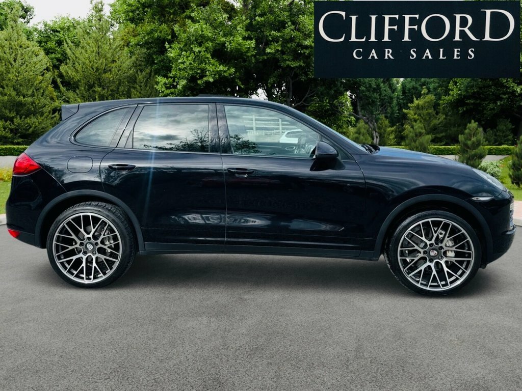 Porsche Cayenne Suv CN63FGP Black #4