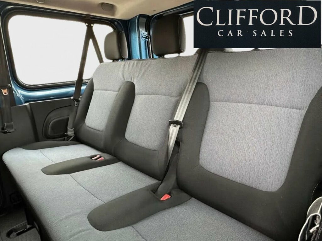 Vauxhall Vivaro Mpv EU17CFG Blue #3