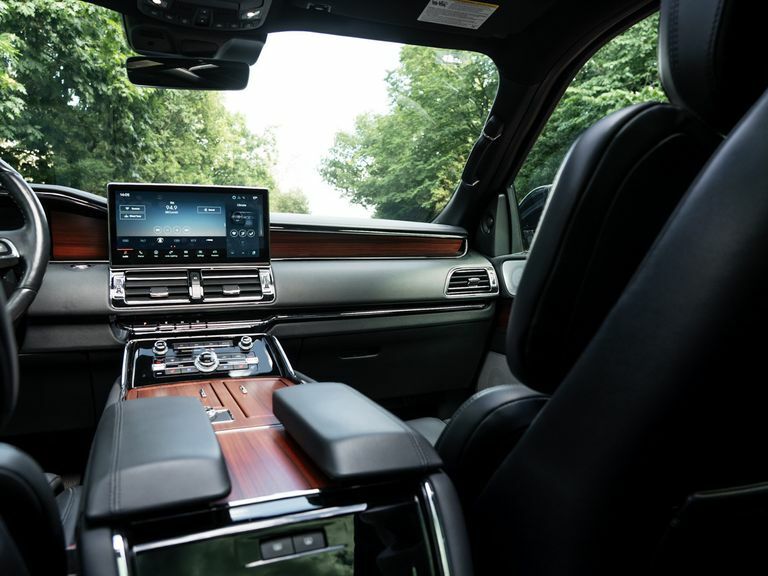 Lincoln Navigator Presidential Black #30