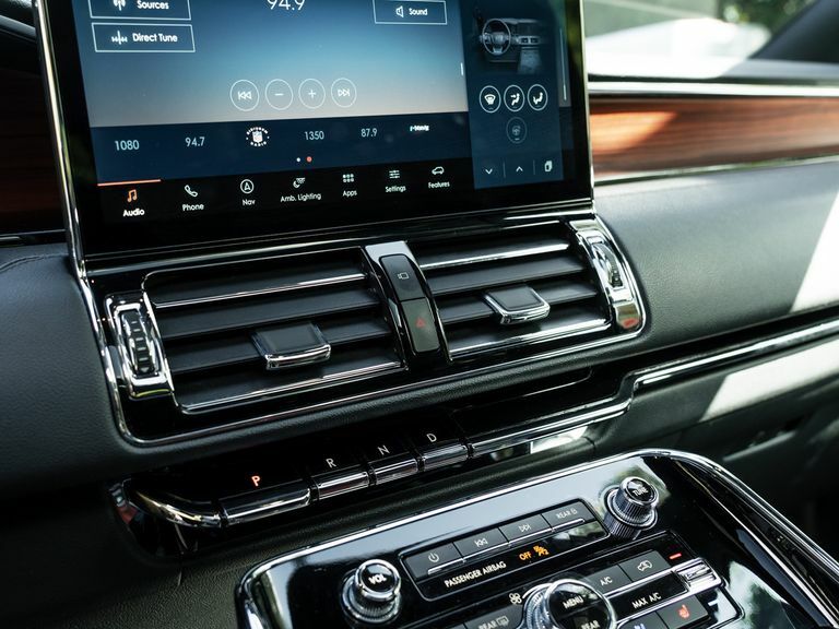 Lincoln Navigator Presidential Black #21