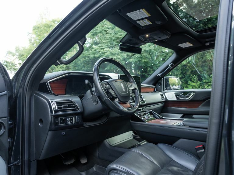 Lincoln Navigator Presidential Black #15