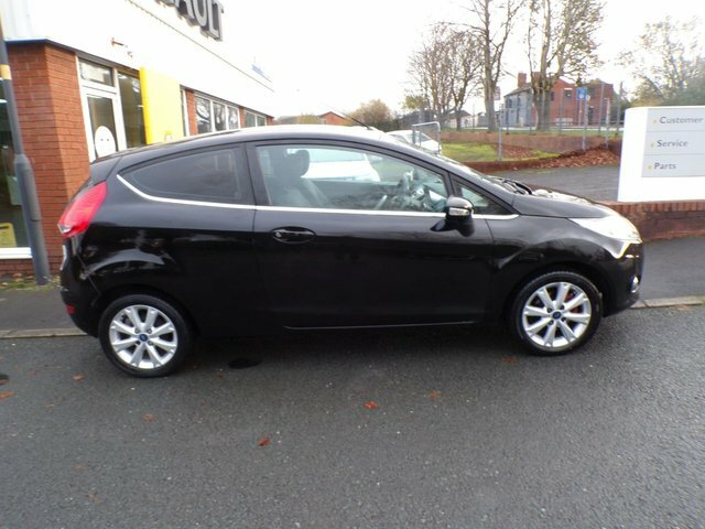 Ford Fiesta Zetec Hatchback BJ11ZFD Black #4