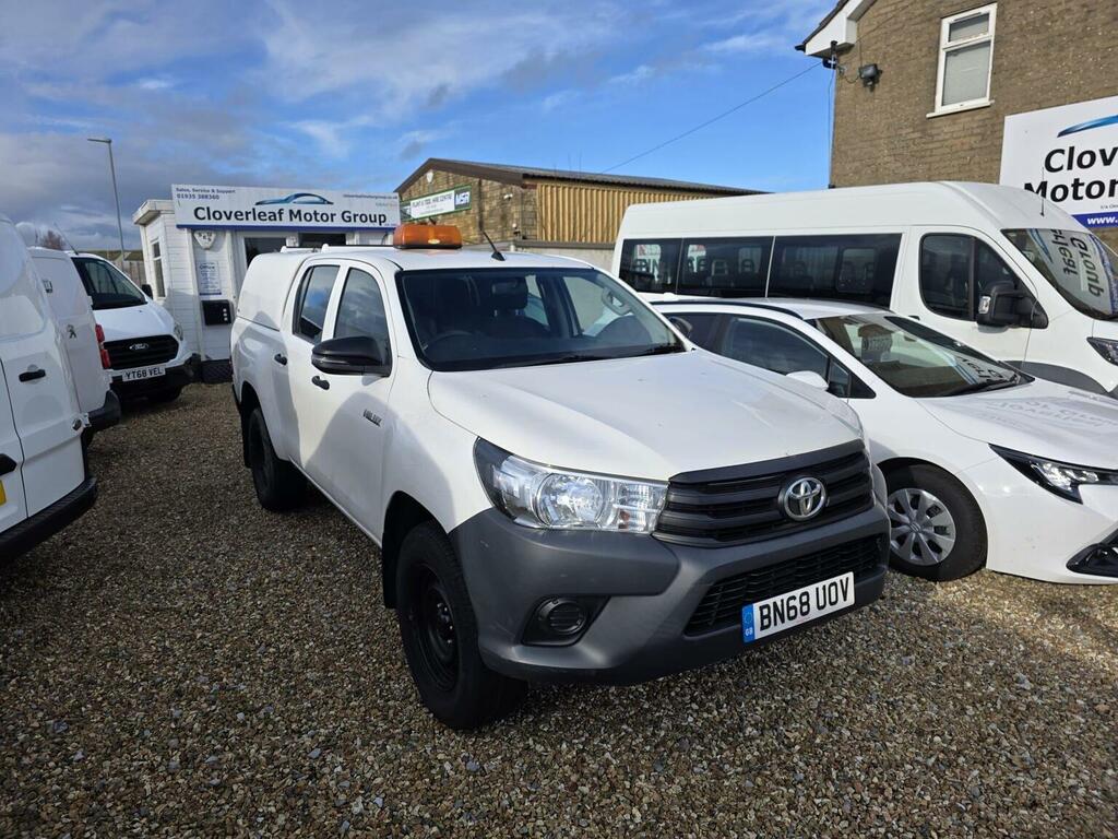 Toyota HILUX Pickup 2.4 D-4d Active 4Wd Euro 6 3.5T 2018 White #2