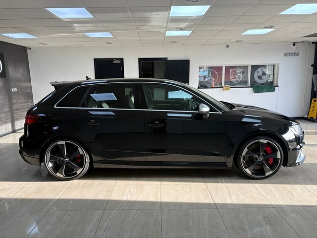 Audi RS3 2017 2.5 Tfsi Sportback S Tronic Quattr CP67SOU Black #2