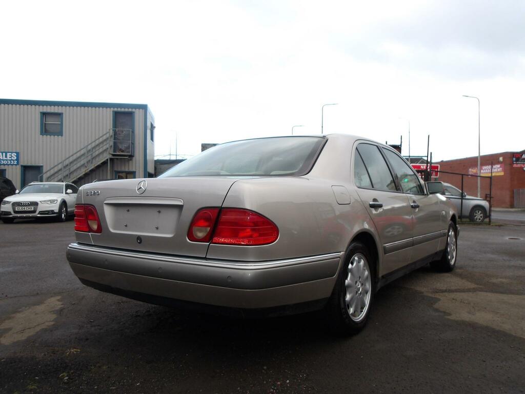 Mercedes-Benz E Class 3.2 E320 Elegance Silver #4