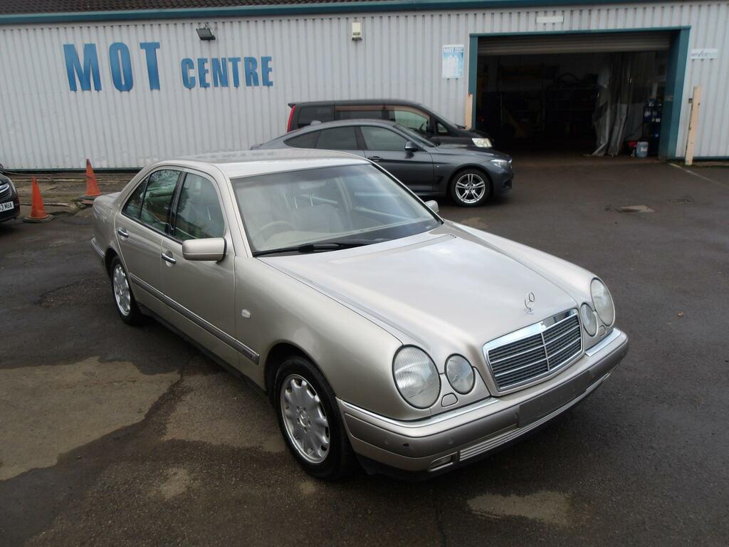 Mercedes-Benz E Class 3.2 E320 Elegance Silver #5