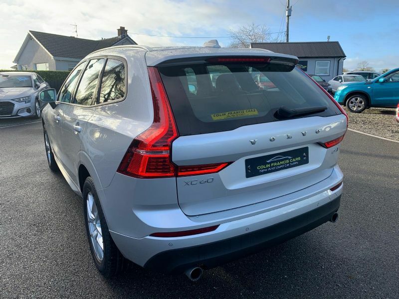 Volvo XC60 Momentum 2.0 D4 Awd Silver #4