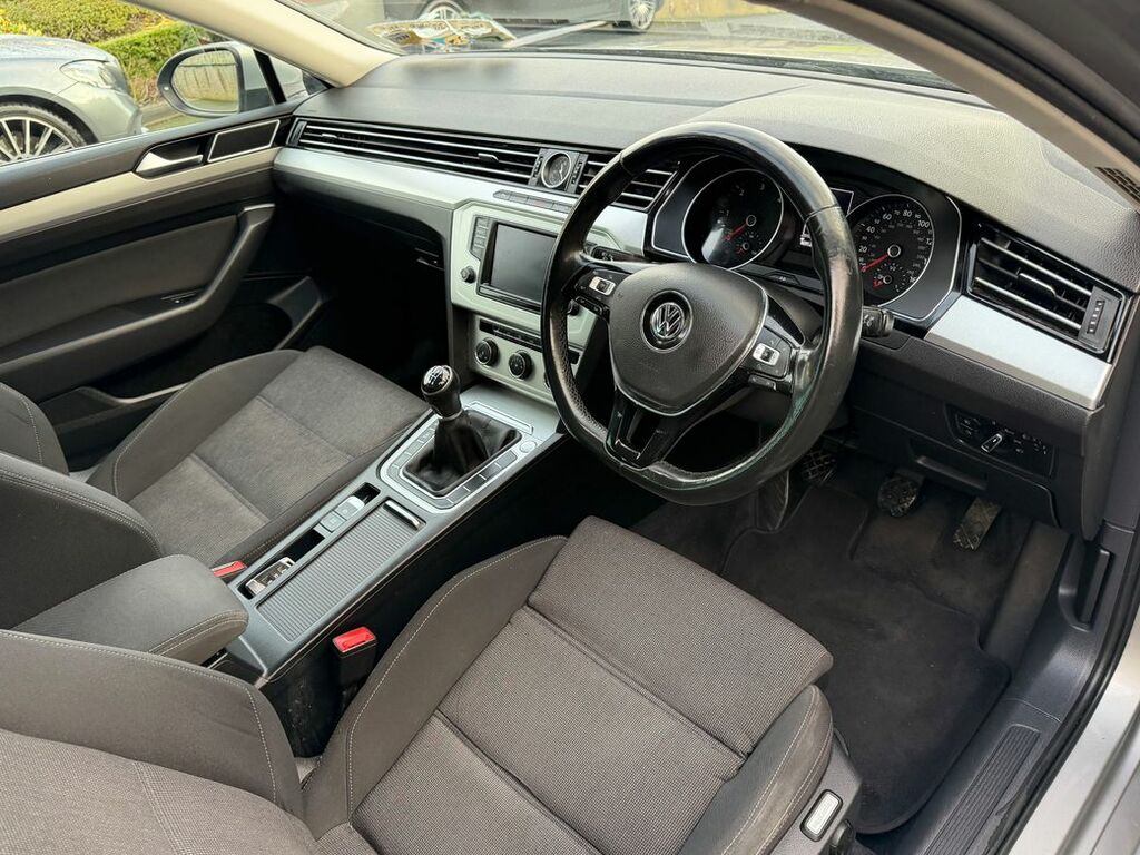 Volkswagen Passat 2.0 Tdi Se Business  Silver #6