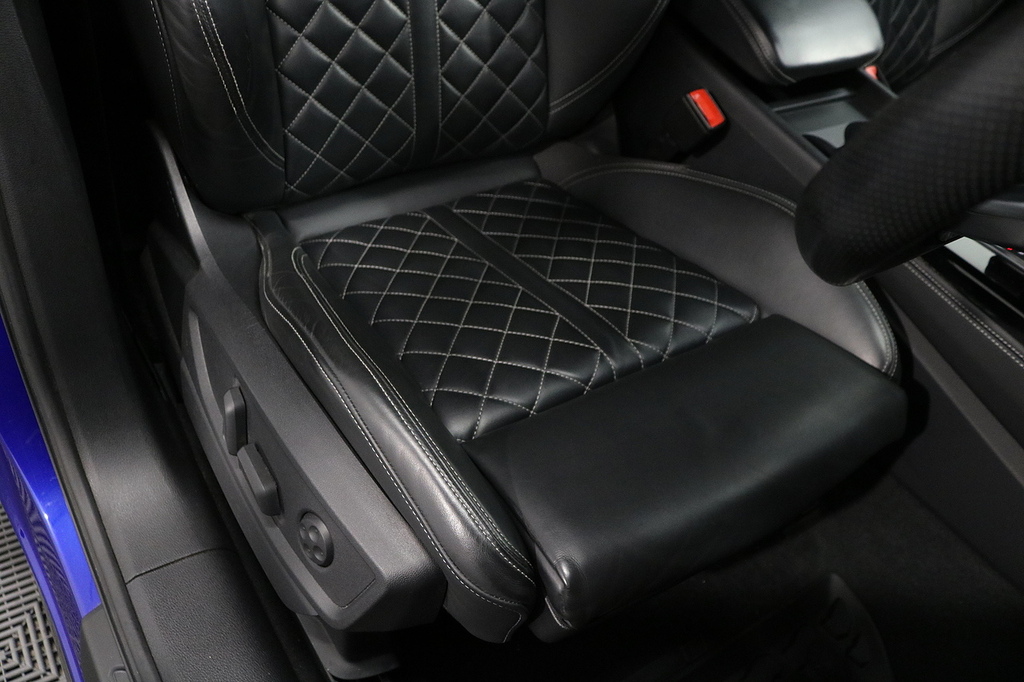 Audi Q5 Tfsi Edition 1 AK22XPG Blue #2