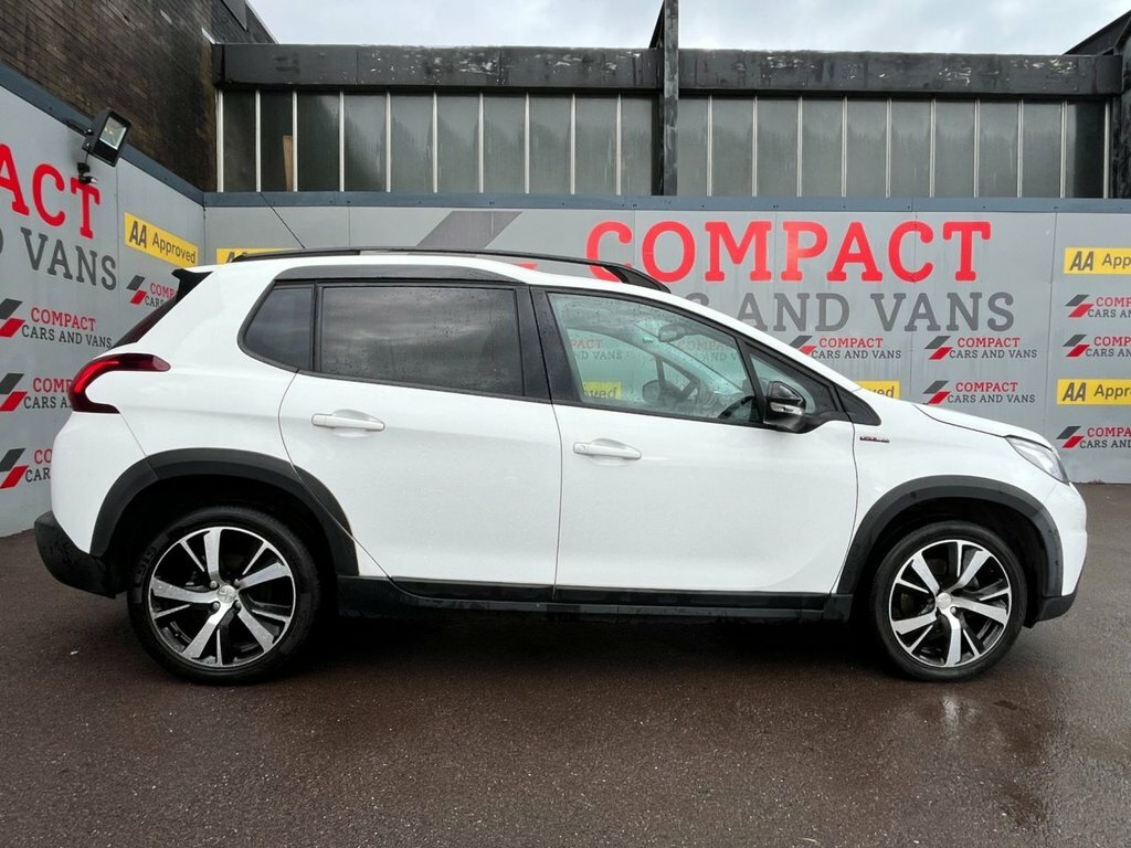 Peugeot 2008 1.6L Gt Line White #4