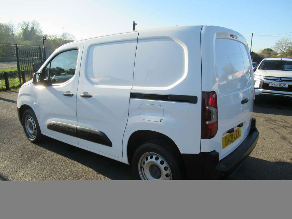 Vauxhall Combo 1.5 Combo 2300 Dynamic Td DV21LZX White #4