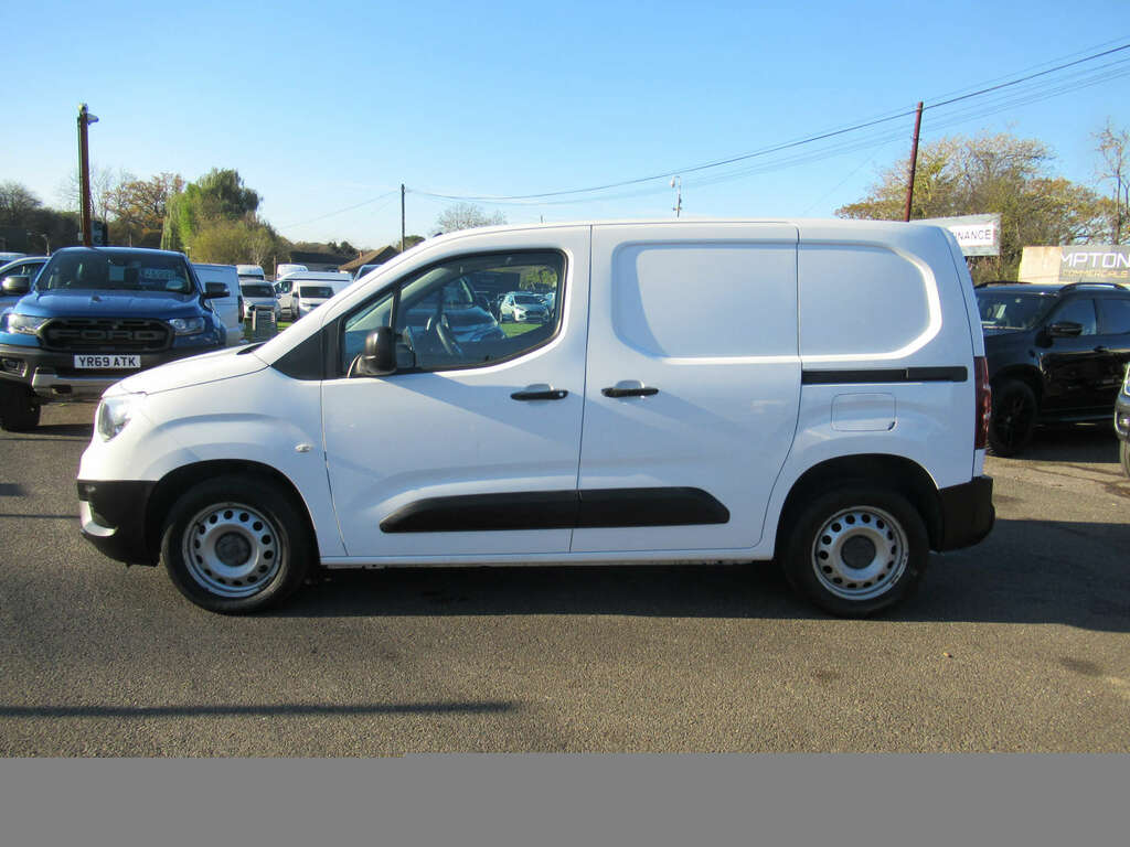 Vauxhall Combo 1.5 Combo 2300 Dynamic Td DV21LZX White #3