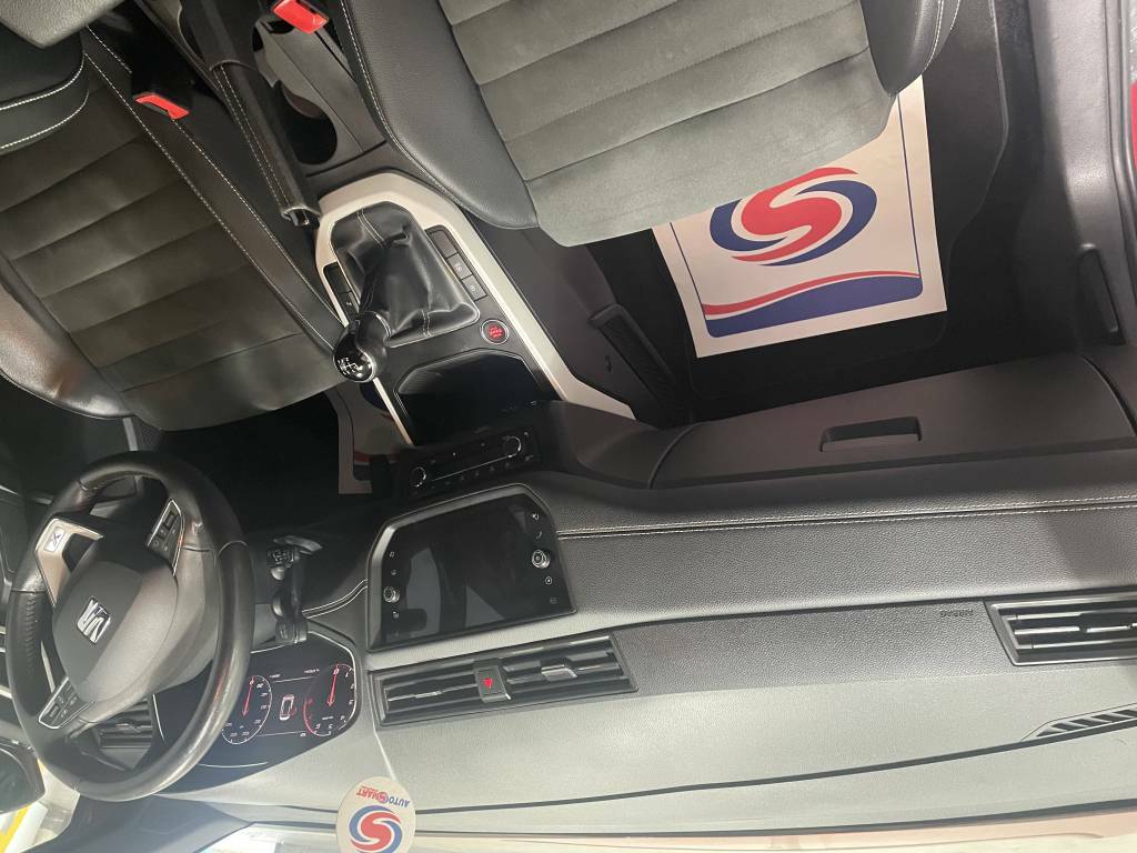 Seat Arona Hatchback Red #3