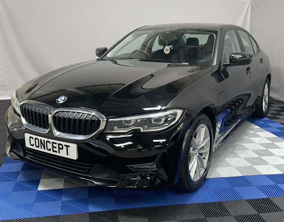 BMW 3 Series Saloon 330E Se Pro Black