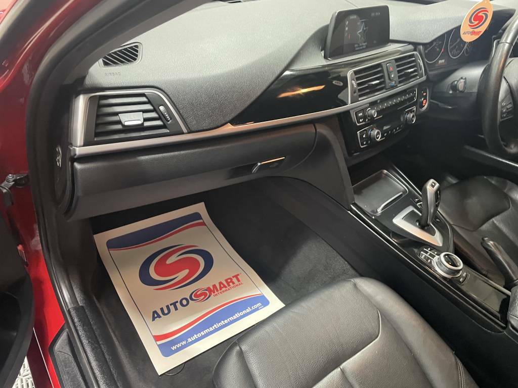 BMW 3 Series Touring 320D Se Red #4