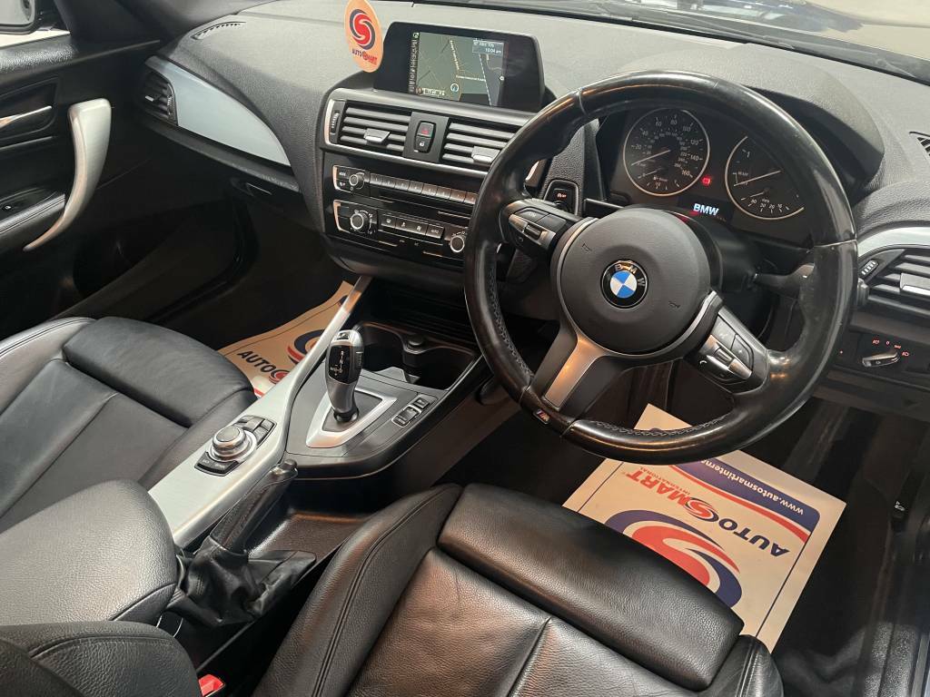 BMW 1 Series Hatchback 118D M Sport Black #4