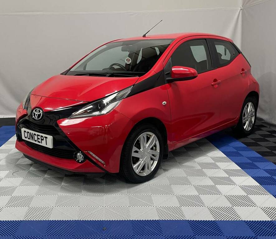 Toyota Aygo Hatchback 1.0 Vvt-i X-pression Red