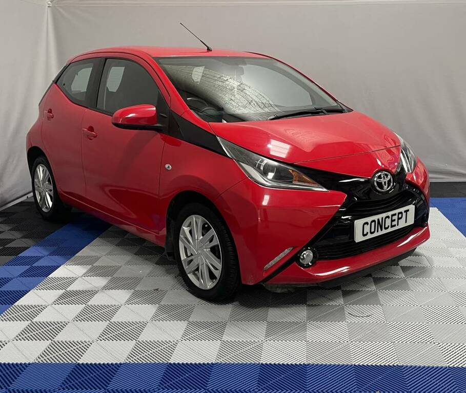 Toyota Aygo Hatchback 1.0 Vvt-i X-pression Red #2