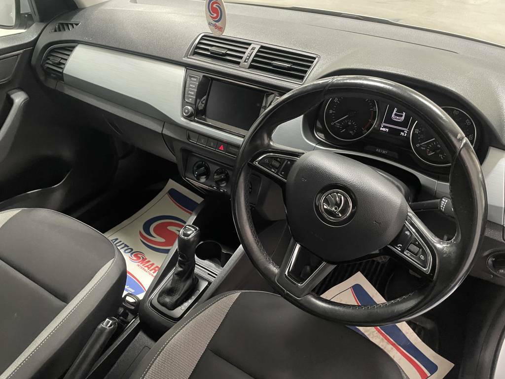 Skoda Fabia Hatchback 1.0 Tsi 110 Se Silver #3