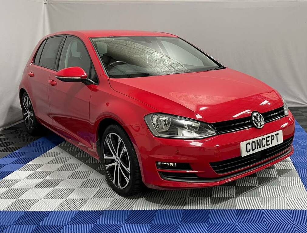 Volkswagen Golf Hatchback 2.0 Tdi Match Red #2