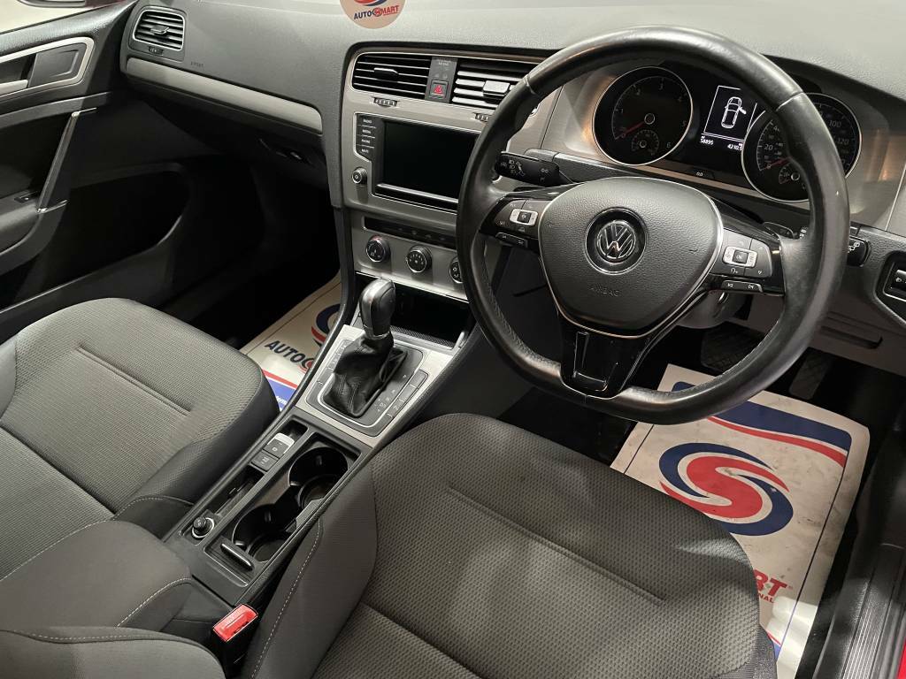 Volkswagen Golf Hatchback 2.0 Tdi Match Red #5