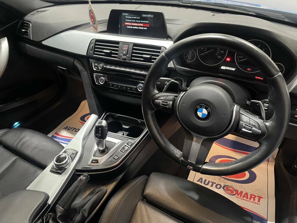 BMW 3 Series Saloon 330E M Sport Blue #4