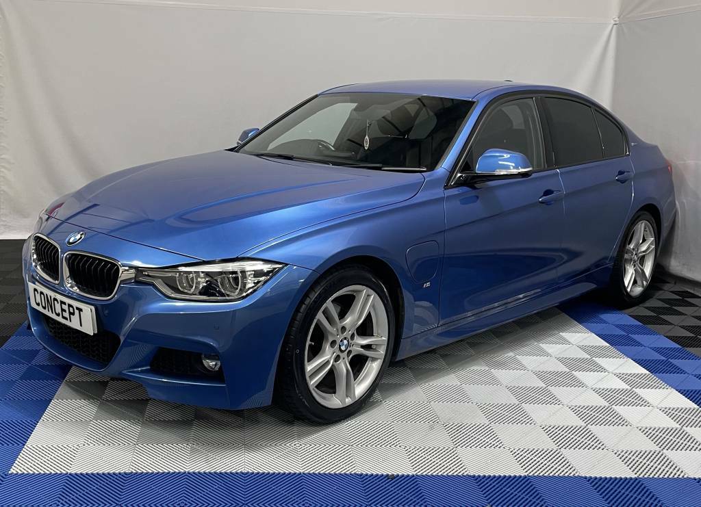 BMW 3 Series Saloon 330E M Sport Blue