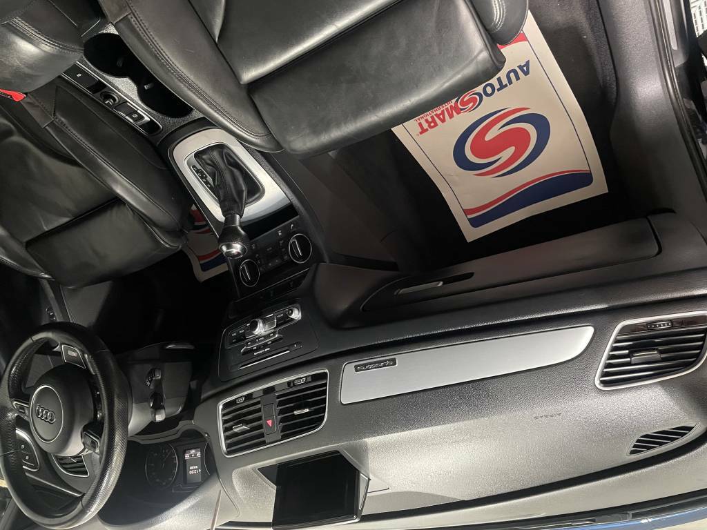 Audi Q3 Estate Black #3