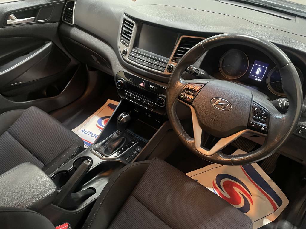 Hyundai Tucson Estate 1.7 Crdi Blue Drive Se Nav Blue #3