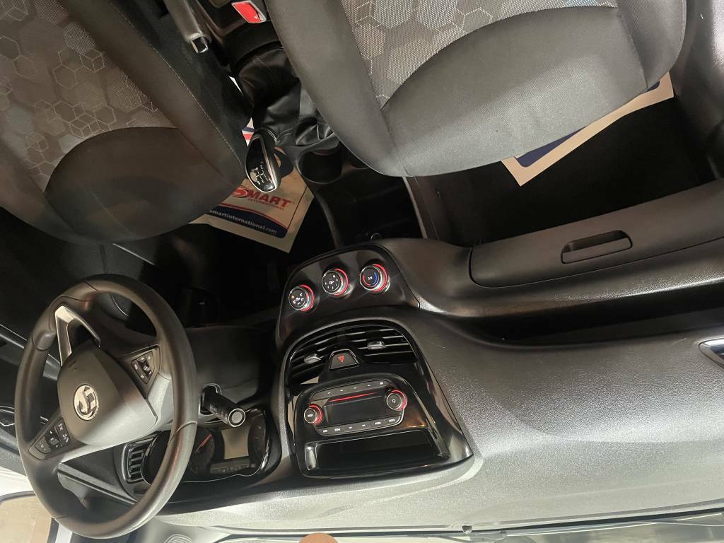 Vauxhall Viva Hatchback 1.0 Rocks  White #5