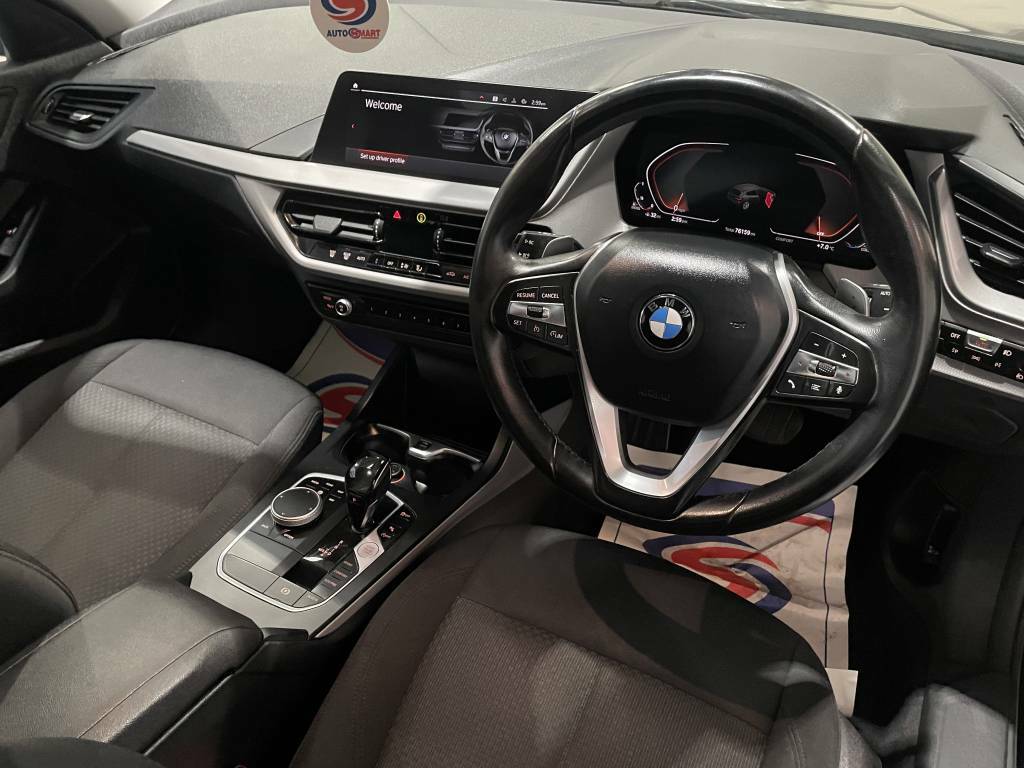 BMW 1 Series Hatchback 118D Se Black #2
