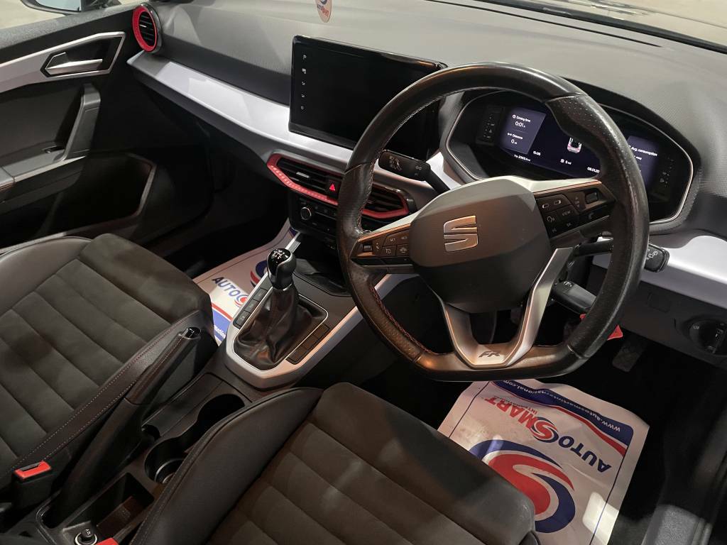 Seat Arona Hatchback 1.0 Tsi 110 Fr Sport Black #2