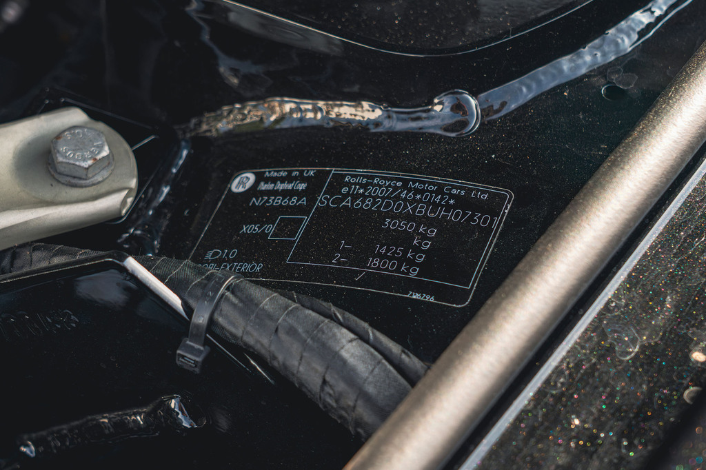 Rolls-Royce Phantom V12 Saloon Black #92