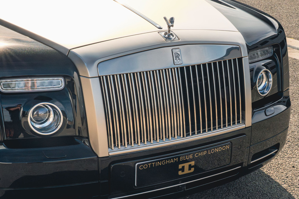 Rolls-Royce Phantom V12 Saloon Black #23