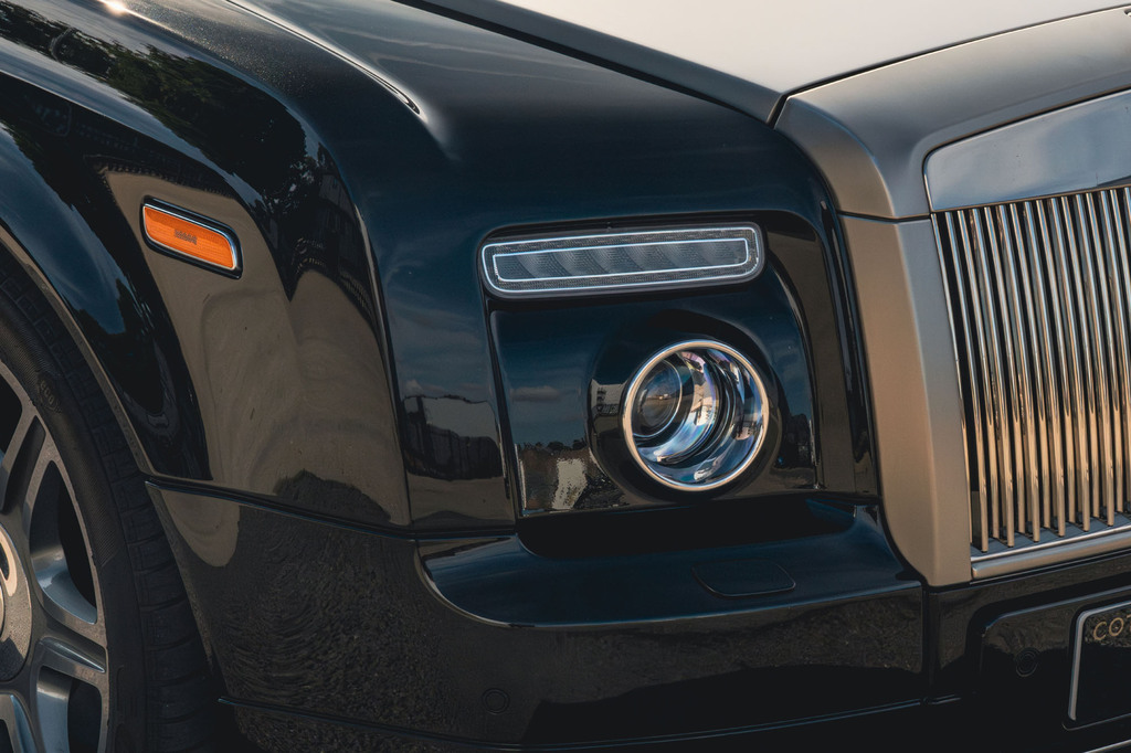 Rolls-Royce Phantom V12 Saloon Black #24