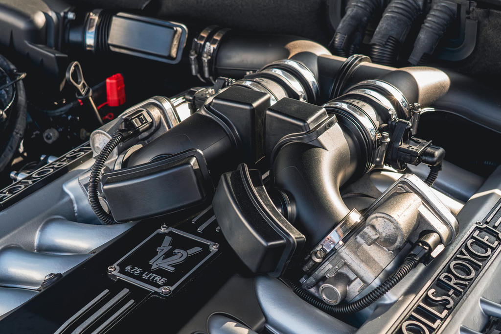 Rolls-Royce Phantom V12 Saloon Black #87