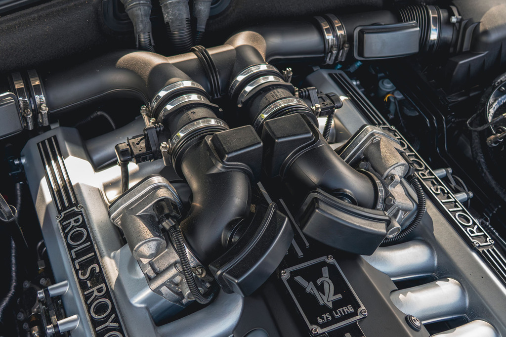 Rolls-Royce Phantom V12 Saloon Black #79