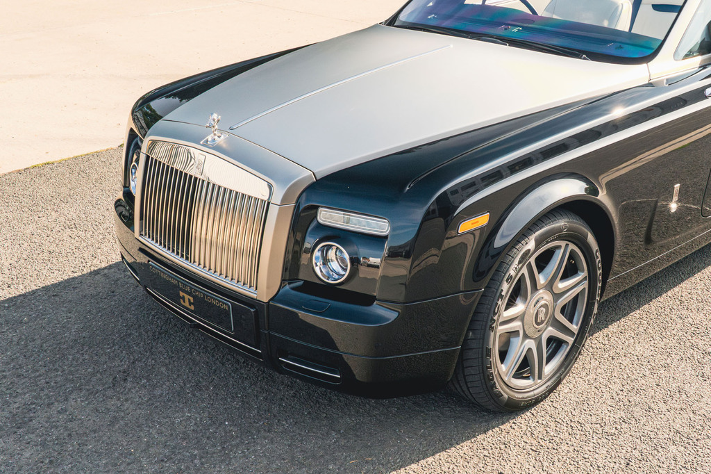 Rolls-Royce Phantom V12 Saloon Black #18